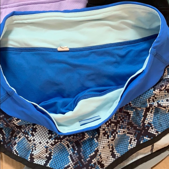 8pc bundle of sports tops & bottoms Lululemon etc - Picture 5 of 9